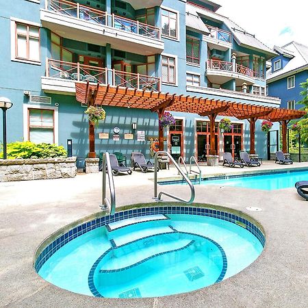 Alpenglow Lodge Sunny Studio With Sitting Area By Mva Whistler Exterior foto