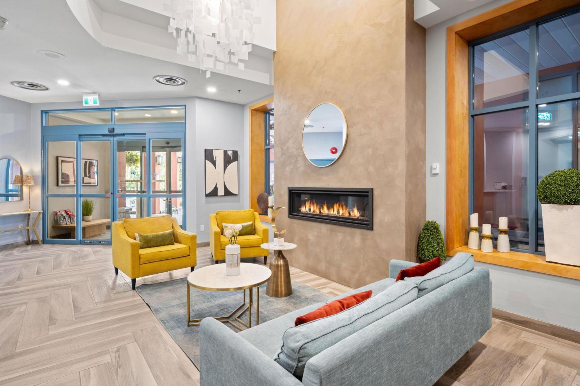 Alpenglow Lodge Sunny Studio With Sitting Area By Mva Whistler Exterior foto